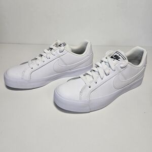 Nike Court Royale W7.5 AC White AO2810-102 Shoes Sneakers Kicks Tennis Clean